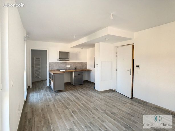 Studio 1 pièce 29 m²