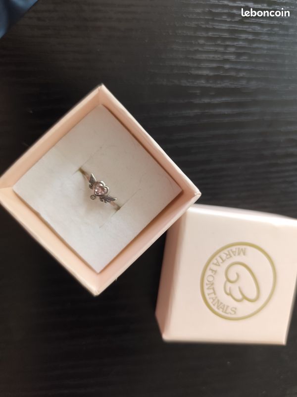 Bague artisanale de MARTA FONTANALS (Espagne). Argent, oxyde de zirconium rose, diamant (image 6)