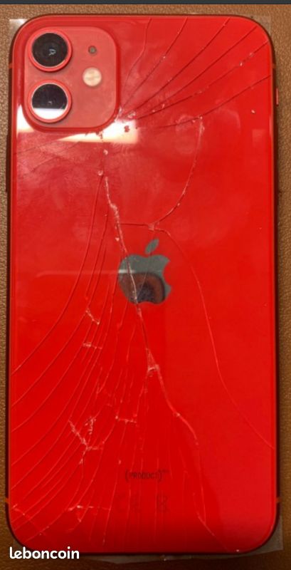 Vente iPhone 11 Rouge 64GB - Tout Opérateur (image 1)