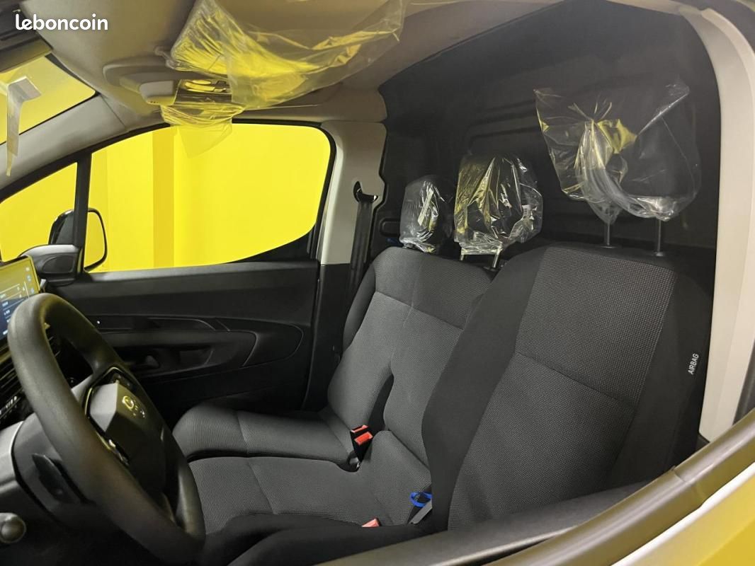 Toyota PROACE 1.5L 130 D-4D BVA STARTCONFORT ( PARTNER / BERLINGO ) 2026 MEDIUM + KIT BOIS 19983 HT (image 20)