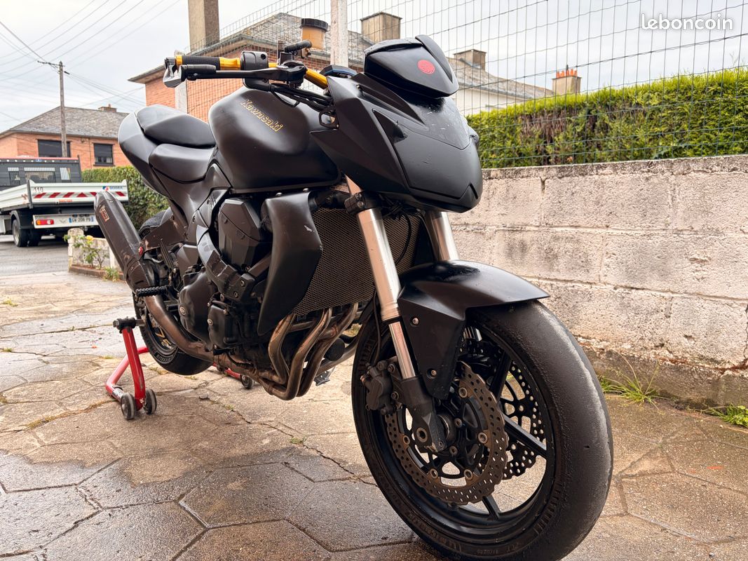 Z750 Piste (image 1)