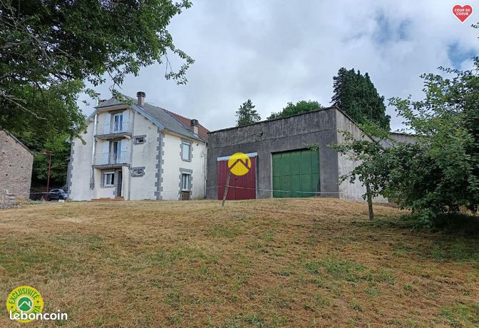 Maison en campagne avec hangar