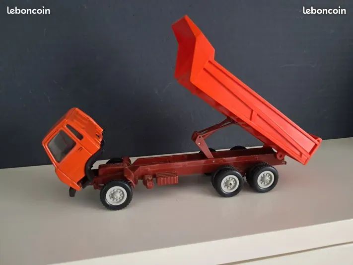 Miniature Camion Berliet GRH 230 Benne - Eligor 1/43 - Occasion TBE