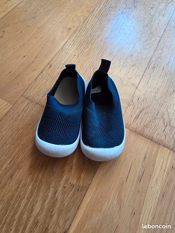 Lot de chaussures taille 22 (image 12)