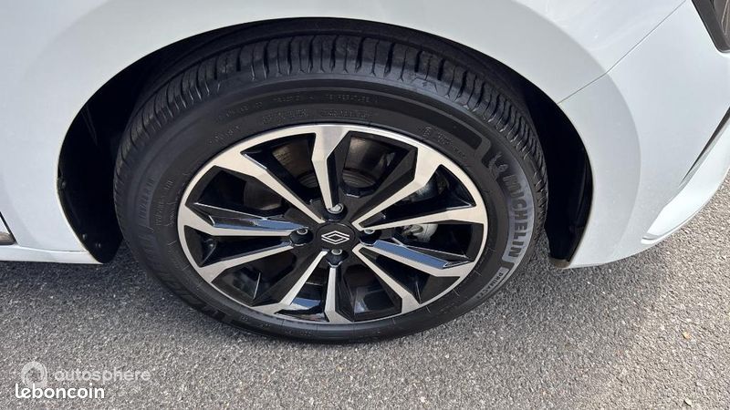 Renault Clio 1.6 E-Tech 145ch full hybrid Techno (image 20)