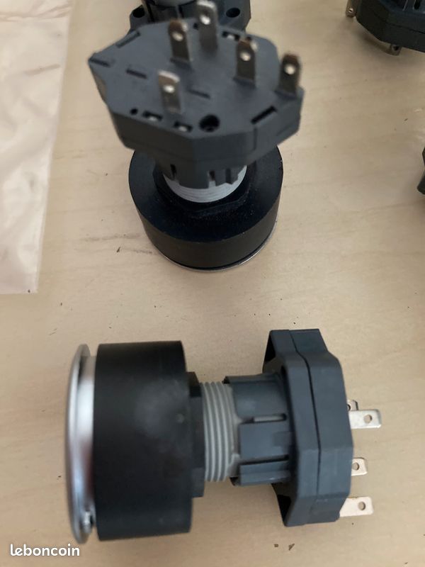 Pieces de rechange bkg 12 boutons ,4 boutte de portes , 30 lampes a led pour bouton bkg (image 6)