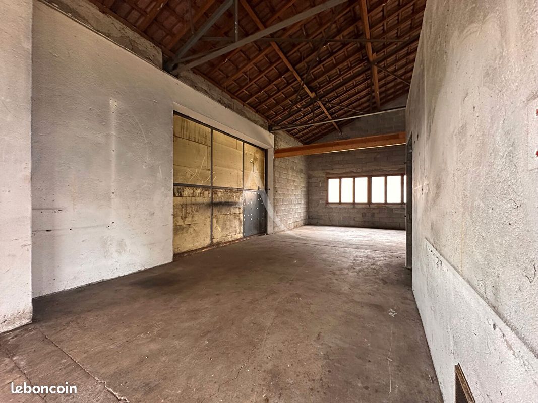 Local 184 m² CHANTEHEUX (image 6)