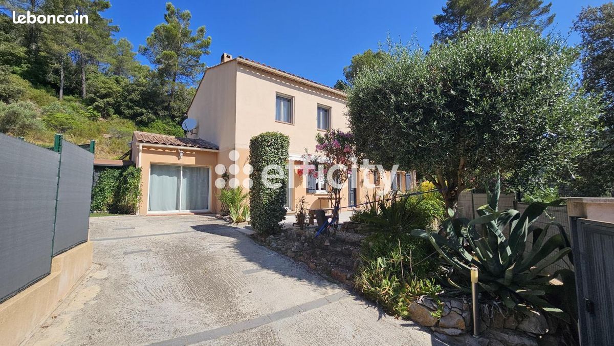 Maison 8 pièces 145 m² · à Taradeau · 145 m² · 525 000 €