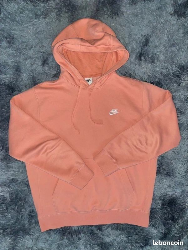 Sweat Nike Sportswear Club Fleece Hoodie Rose Saumon Logo Blanc