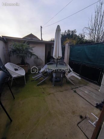 https://img.leboncoin.fr/api/v1/lbcpb1/images/ab/ed/d8/abedd803a19ca07170cabc3e3bb3879c8751c0bd.jpg?rule=ad-image