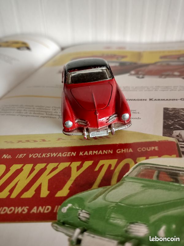 Dinky Toys 1:43 - Model car (2) - Volkswagen Karmann Ghia Coupè n. 187. Porsche 356 A Coupè n