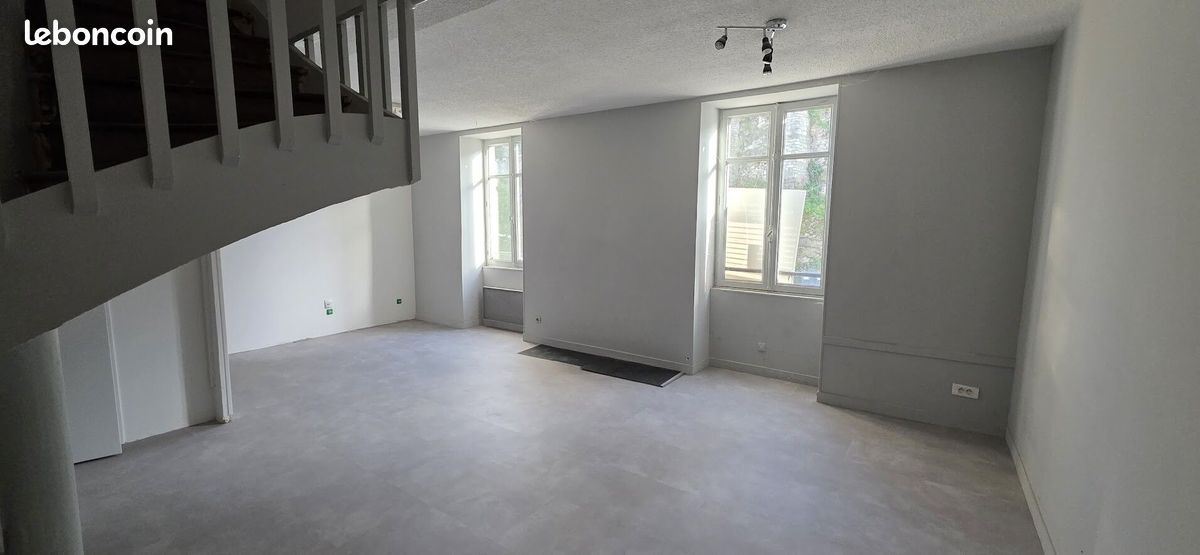 Appartement 4 pièces 100 m² · à Morestel · 100 m² · 950 €