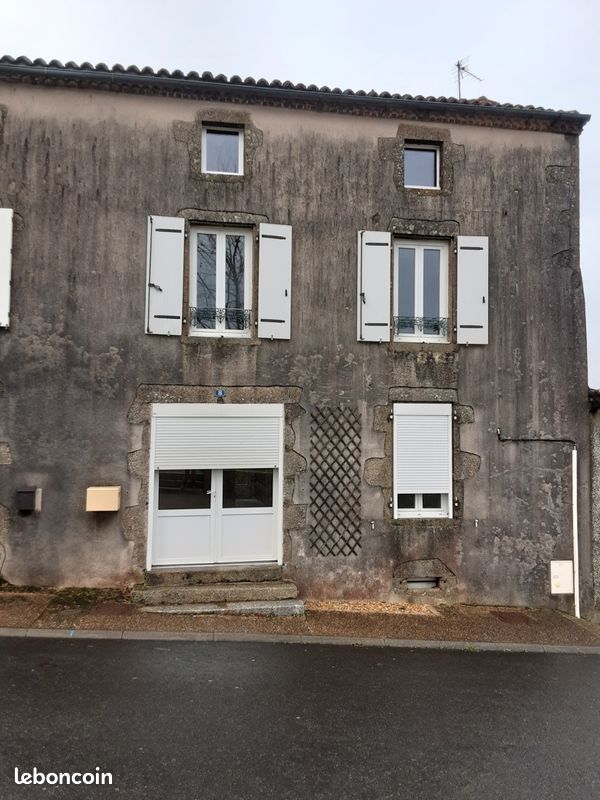 Maison 6 pièces 130 m² · à Azay-sur-Thouet · 130 m² · 520 €/mois