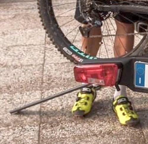 Porte-vélos sur attelage pour vélos électriques (VAE) Peruzzo Zephyr 3