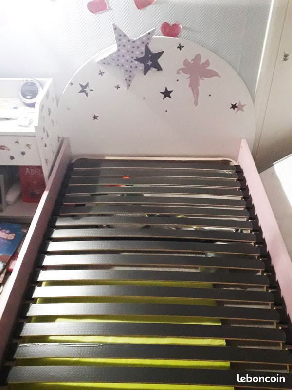 Lit pour princesse ou jeune fée (image 1)