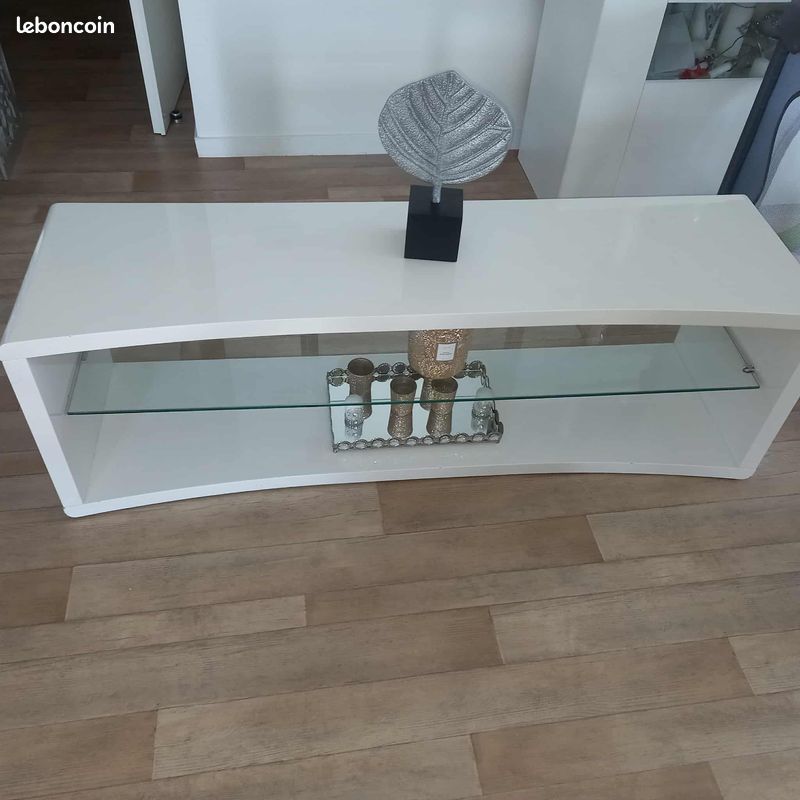 Meuble télévision (image 1)