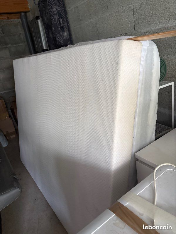 Lit sommier + matelas (image 1)