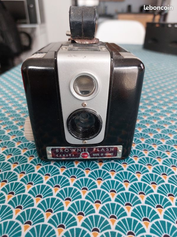 Appareil photo ancien Brownie Flash Caméra Kodak / collection - Photo, audio & vidéo
