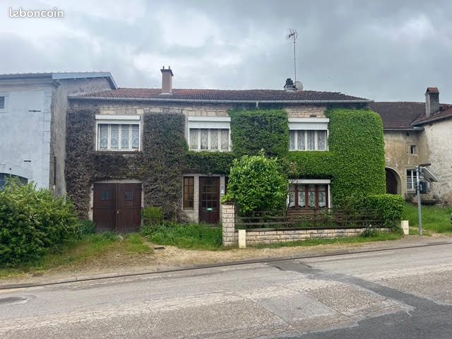 Maison 8 pièces 209 m² · à Crainvilliers · 209 m² · 114 000 €