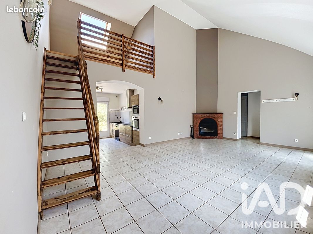 Maison 6 pièces 91 m² · à Grandchamps-des-Fontaines · 91 m² · 289 900 €