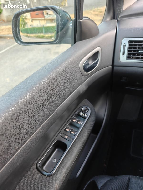 Peugeot 307 HDI 2.0 XS Premium 20044 (image 16)