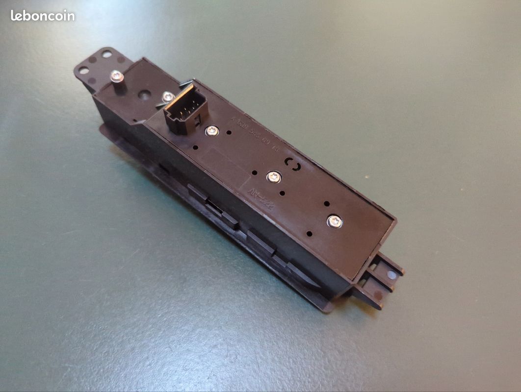 Bouton De Lève-vitre Avant Gauche Mercedes Viano Vito W639 (2003-2010) - Neuf - Référence OEM