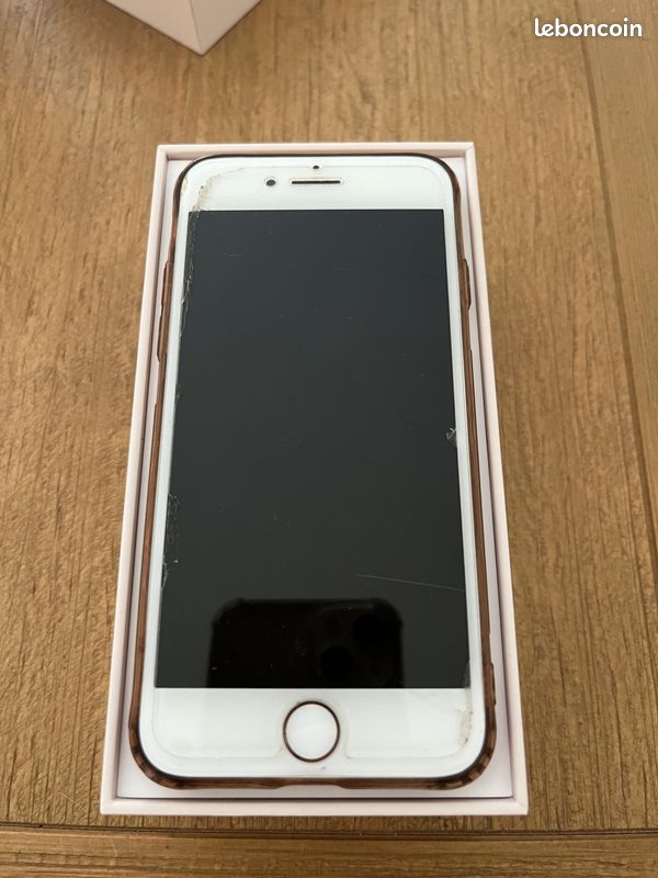 IPhone 8 64g (image 3)