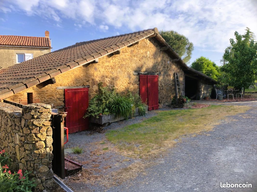Maison 7 pièces 200 m² · à Pouzauges · 200 m² · 260 000 €