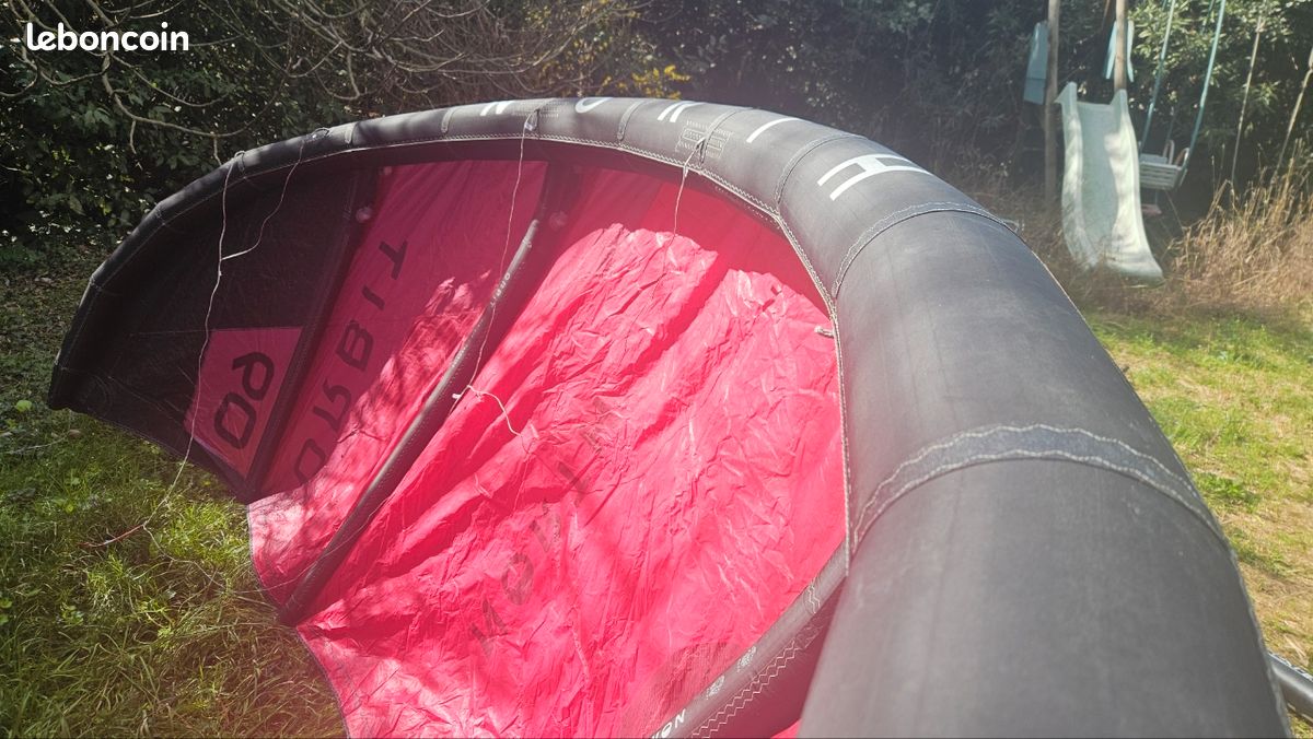 Aile kite North Orbit 9m de 2024 rouge en tres bon etat, 10 sorties (image 1)