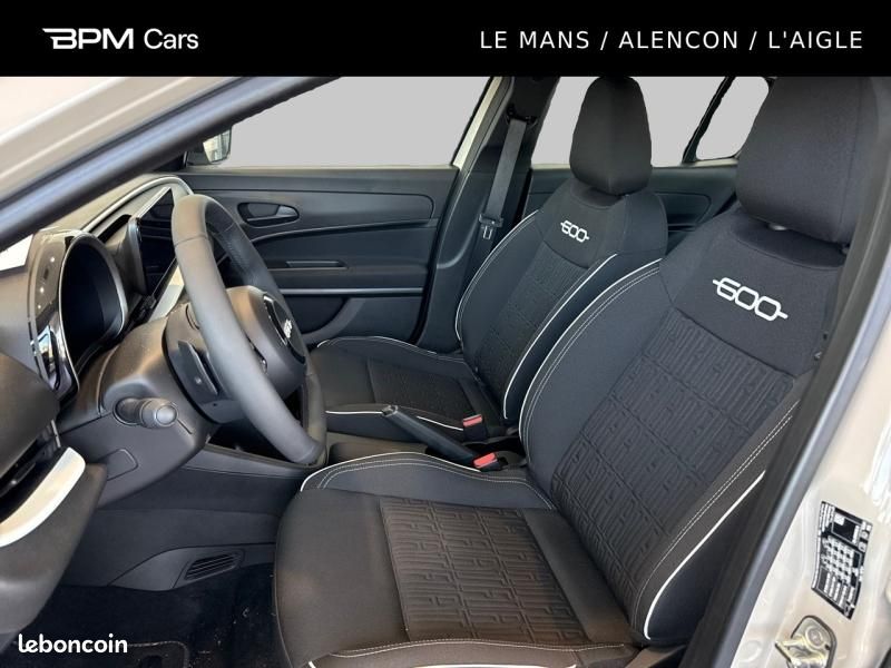 Fiat 600 1.2 Hybrid 136ch Pack Confort DCT6 (image 11)