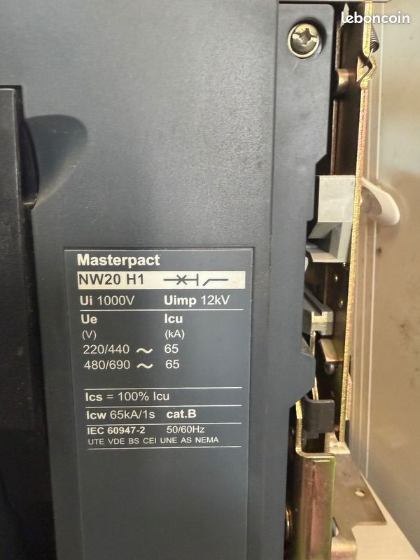 Disjoncteur schneider electric masterpact nw20 h1 – 2000 a – micrologic 5.0p (image 4)