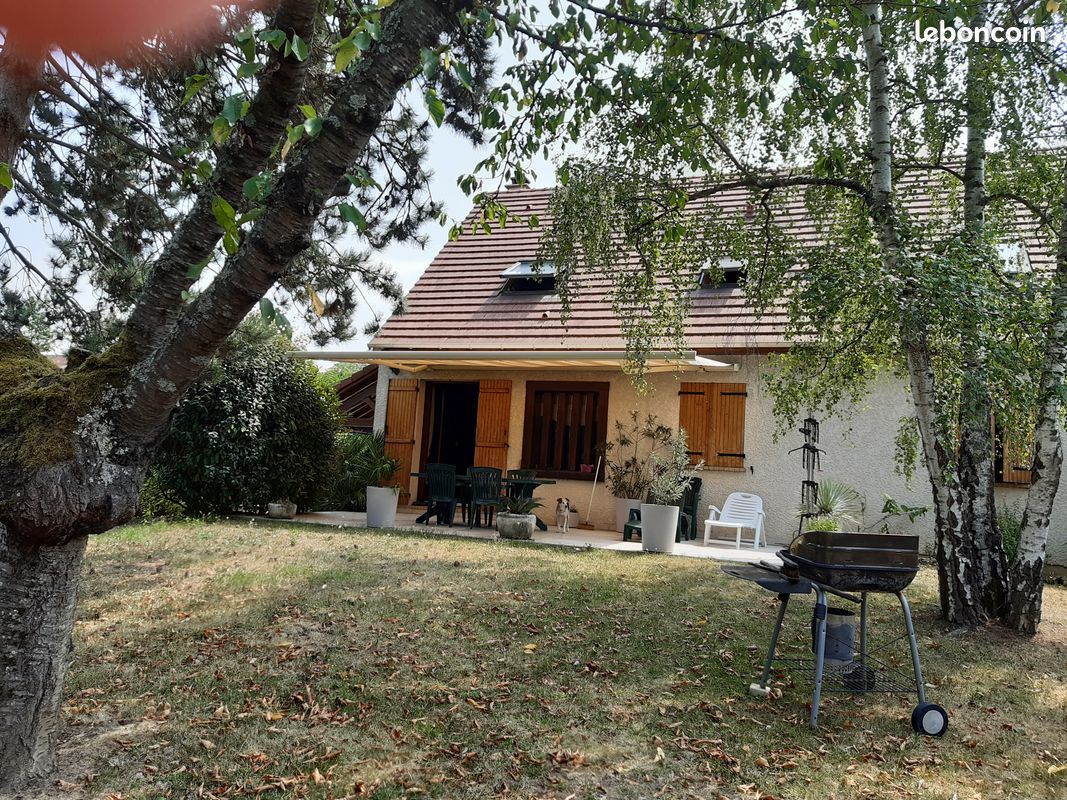 Maison 6 pièces 157 m² · à Jouars-Pontchartrain · 157 m² · 680 000 €