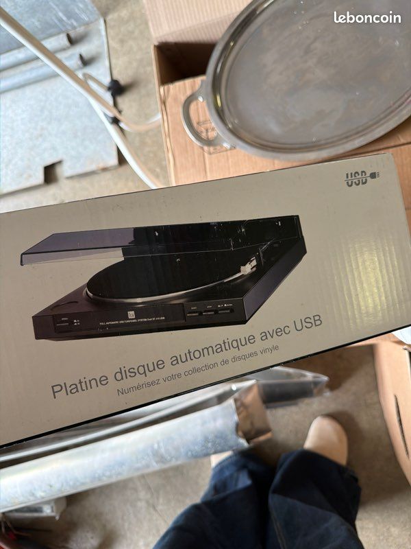 Neuf usb Platine vinyle DJ DUAL DGC DT 210 PLATINE VINYLE PORT USB 33/45 TOURS/MIN NOIR (image 1)