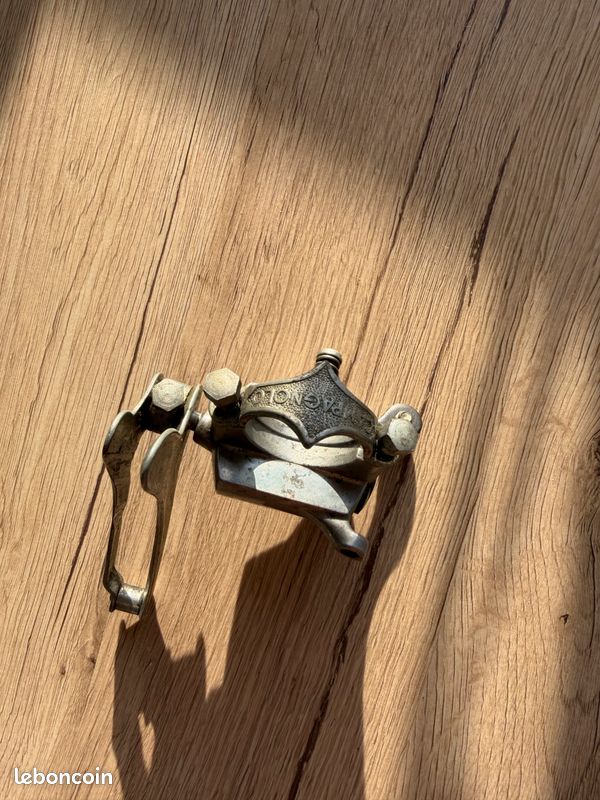 Dérailleur Avant Campagnolo Valentino Vintage, Pour Pièces, En L'état