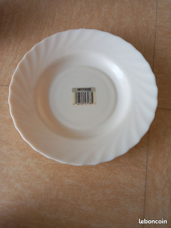 Vaisselles assiettes (image 1)