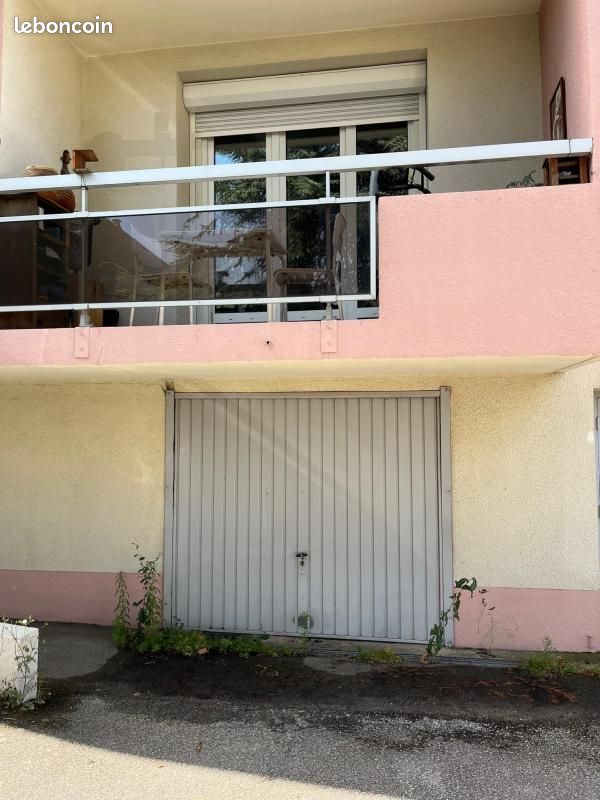 Parking 12 m² · à Saint-Étienne · 12 m² · 70 €/mois