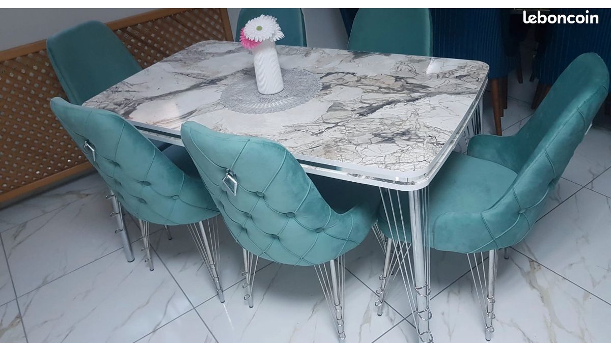 Table et chaises (image 1)