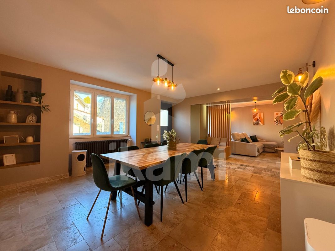 Maison 6 pièces 148 m² · à Arlay · 148 m² · 289 000 €