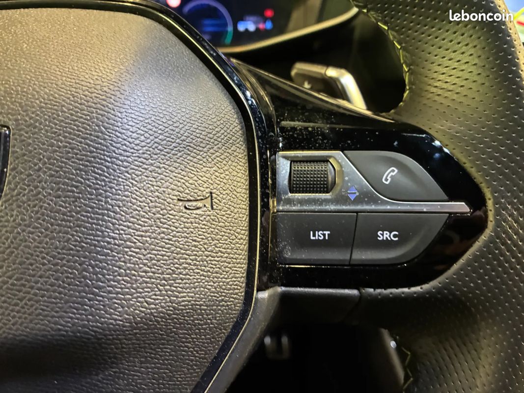 PEUGEOT 2008 1.2 Hybrid 136ch GT - 2024 - 13 500 km - CarPlay - Première main (image 18)