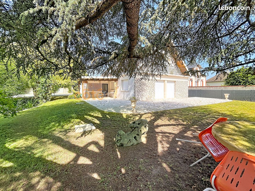 Maison 6 pièces 130 m² (image 1)