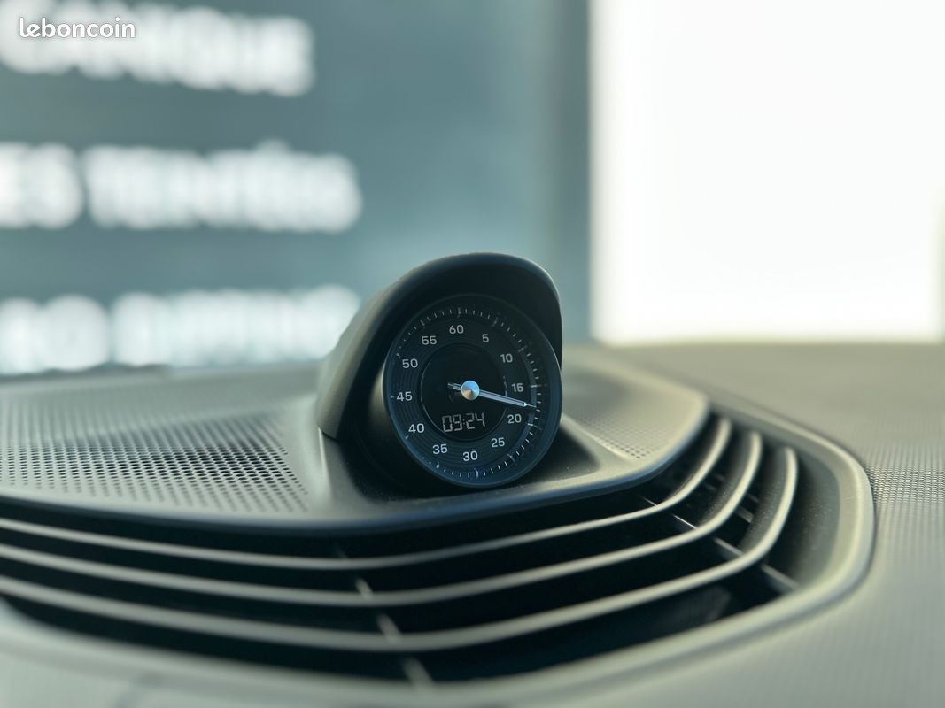 PORSCHE TAYCAN 93.4KWH 4S PERFORMANCE PLUS 571H 490 190PPm (image 7)