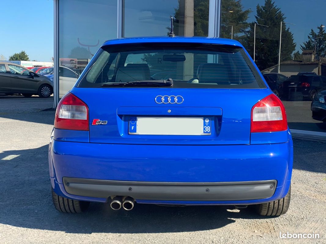 Audi S3 Quattro (8L1) 1.8 i Turbo 210cv / BLEU NOGARO / TOIT OUVRANT / SIÈGES EN CUIR RECARO / VOLANT ALCANTARA (image 4)