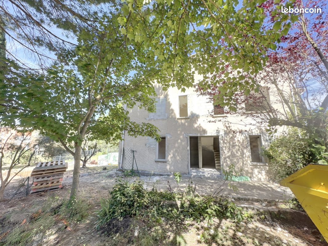 Maison 4 pièces 120 m² · à Venelles · 120 m² · 345 000 €