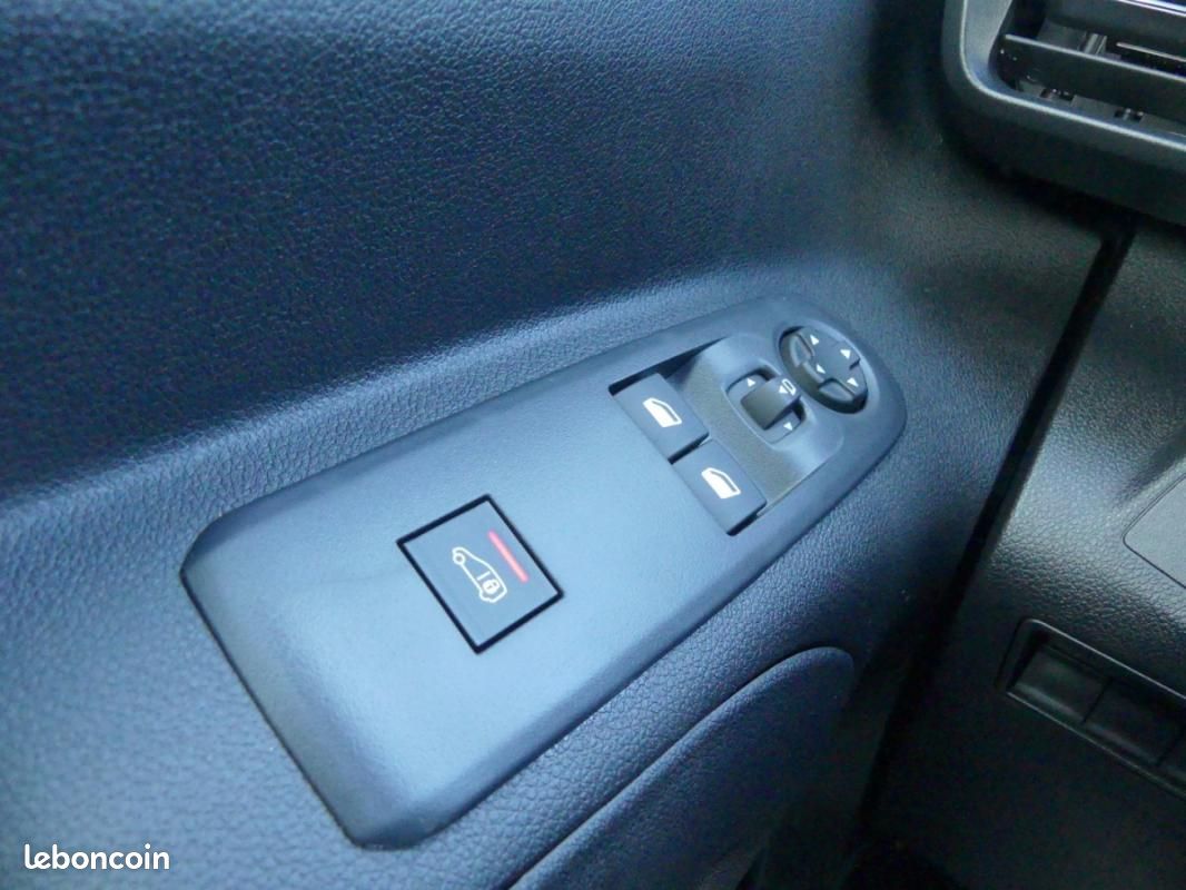 Peugeot Partner III M Charge utile majorée Diesel 100 ch Man (image 37)