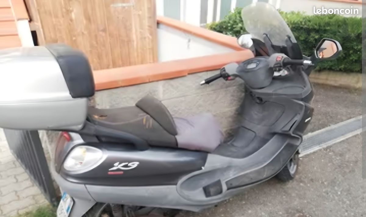 Piaggio x9 piece (image 1)