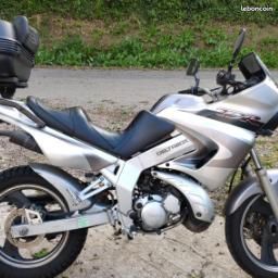 125 TDR DE 2001 annonce en ligne donc dispon (image 2)