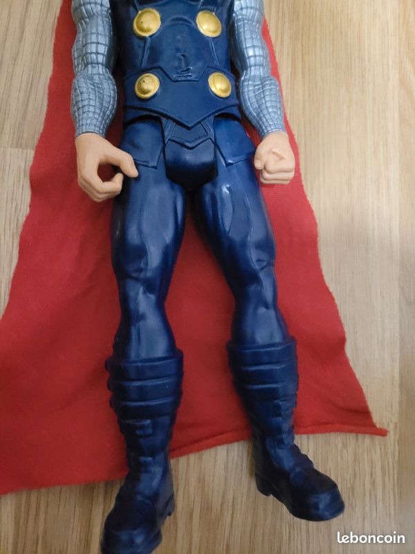 Figurine Thor env. 30 cm en bon état (image 4)