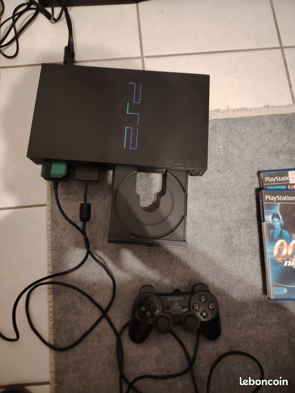 Lot 2 PS2 Playstation 2 FAT les 2 ont des soucis lire annonce + 1 manette - Consoles