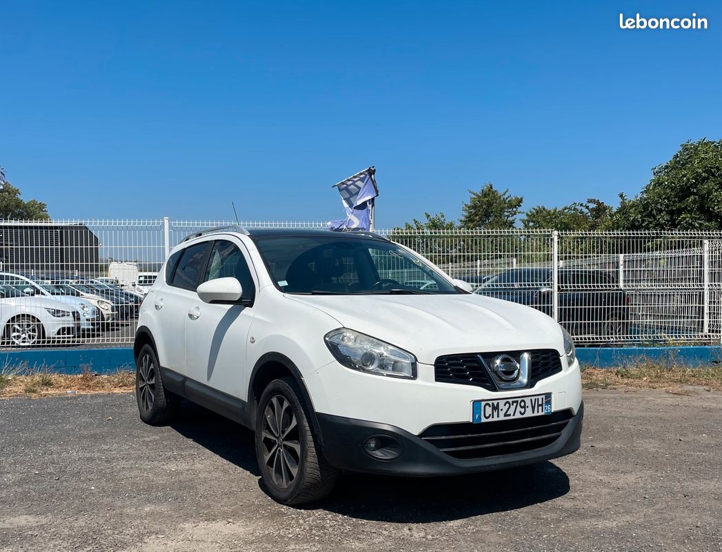 NISSAN QASHQAI 1.5 dCi 110 TEKNA / Toit Panoramique / Caméra de Recul (image 1)
