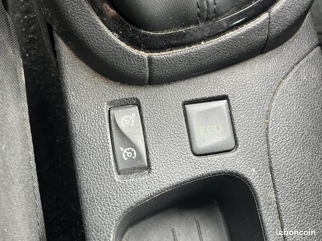 RENAULT CLIO 1.2 TCE 120ch - CLIM - BLUETOOTH - REGULATEUR (image 26)